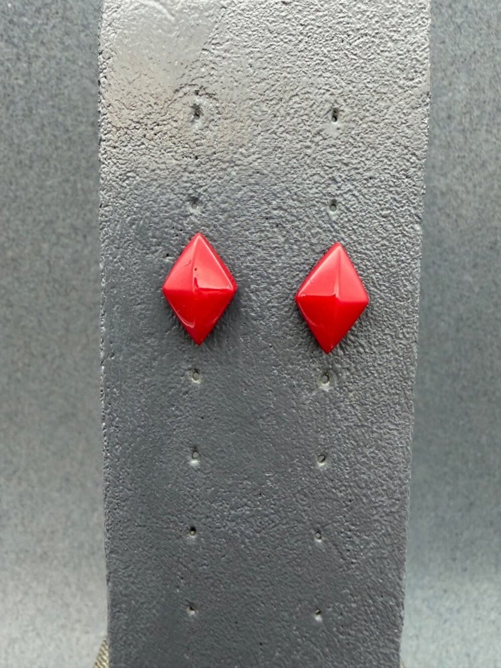 Vintage Diamond Stud Earrings 0.5 In Faceted Red Acrylic Retro Bold Rockabilly
